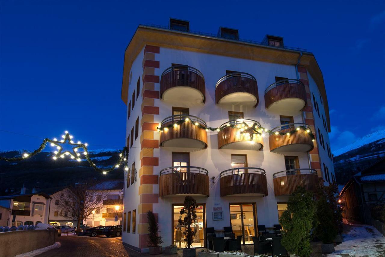 Hotel Engel Sluderno Buitenkant foto